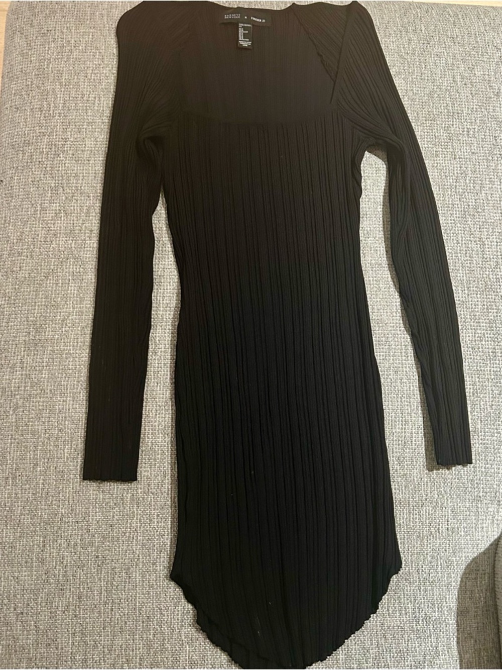 Barneys New York x Forever 21 
Ribbed Long-Sleeve Scoop Neck Dress
